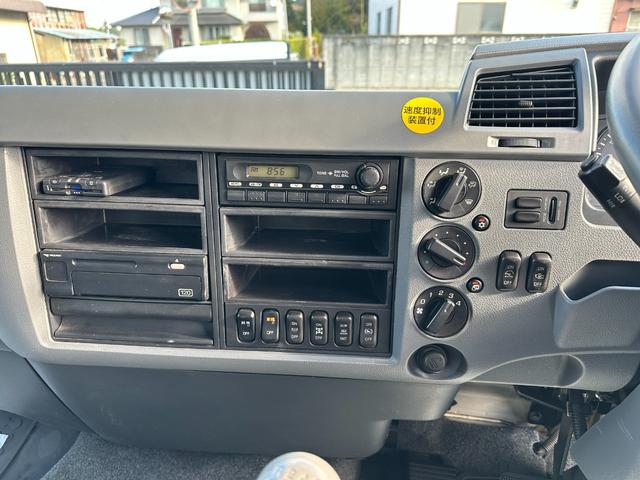 ファイター 　大型　トラック　２デフ　増トン　３軸　低床　ワイド　平ボディ　１１．８トン　平　トラック　強化ボディ　大型トラック（69枚目）