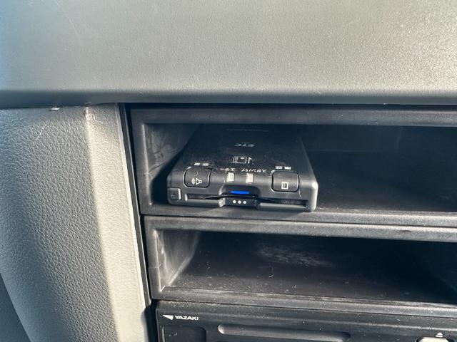 ファイター 　大型　トラック　２デフ　増トン　３軸　低床　ワイド　平ボディ　１１．８トン　平　トラック　強化ボディ　大型トラック（70枚目）