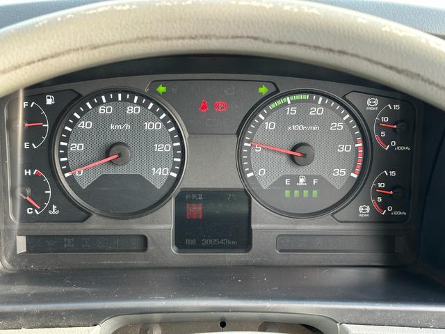 ファイター 　大型　トラック　２デフ　増トン　３軸　低床　ワイド　平ボディ　１１．８トン　平　トラック　強化ボディ　大型トラック（72枚目）