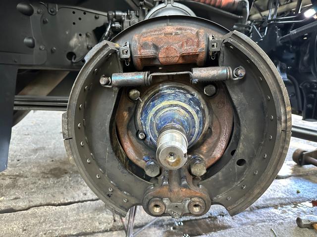 ファイター 　大型　トラック　２デフ　増トン　３軸　低床　ワイド　平ボディ　１１．８トン　平　トラック　強化ボディ　大型トラック（79枚目）