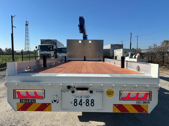 フォワード 　５段クレーン　ラジコン　フックイン　増トン　セルフ　セルフクレーン　ハイジャッキ　ワイドボディ　平ボディ　７．１トントラック　タダノ　平クレーン　回送車　ローダー　中古トラック　重機運搬車　ユニック（19枚目）