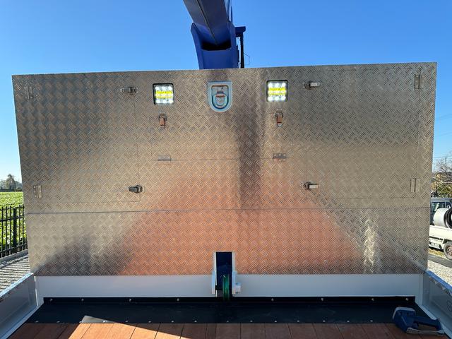 フォワード 　５段クレーン　ラジコン　フックイン　増トン　セルフ　セルフクレーン　ハイジャッキ　ワイドボディ　平ボディ　７．１トントラック　タダノ　平クレーン　回送車　ローダー　中古トラック　重機運搬車　ユニック（22枚目）