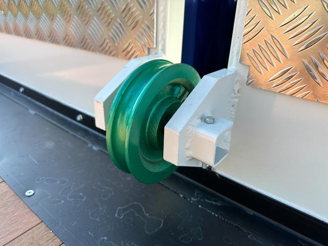 フォワード 　５段クレーン　ラジコン　フックイン　増トン　セルフ　セルフクレーン　ハイジャッキ　ワイドボディ　平ボディ　７．１トントラック　タダノ　平クレーン　回送車　ローダー　中古トラック　重機運搬車　ユニック（25枚目）