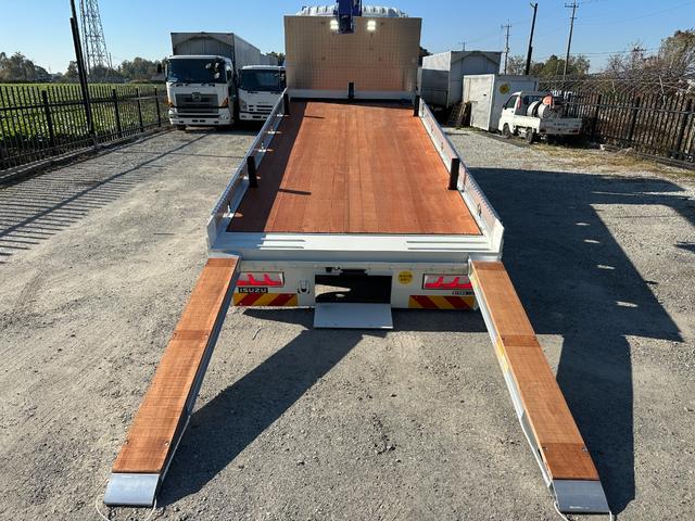 フォワード 　５段クレーン　ラジコン　フックイン　増トン　セルフ　セルフクレーン　ハイジャッキ　ワイドボディ　平ボディ　７．１トントラック　タダノ　平クレーン　回送車　ローダー　中古トラック　重機運搬車　ユニック（31枚目）