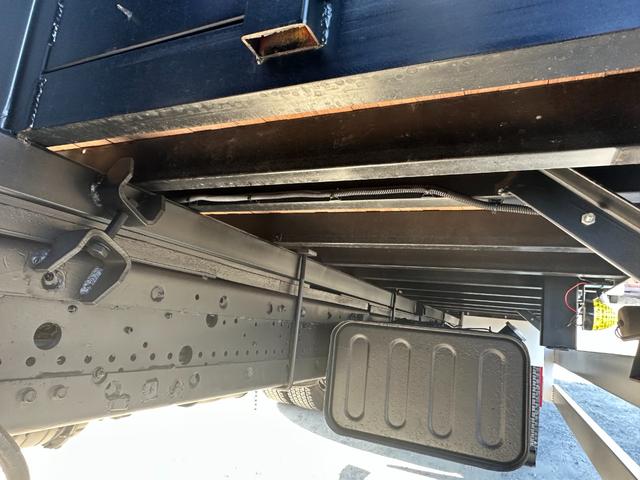 フォワード 　５段クレーン　ラジコン　フックイン　増トン　セルフ　セルフクレーン　ハイジャッキ　ワイドボディ　平ボディ　７．１トントラック　タダノ　平クレーン　回送車　ローダー　中古トラック　重機運搬車　ユニック（37枚目）