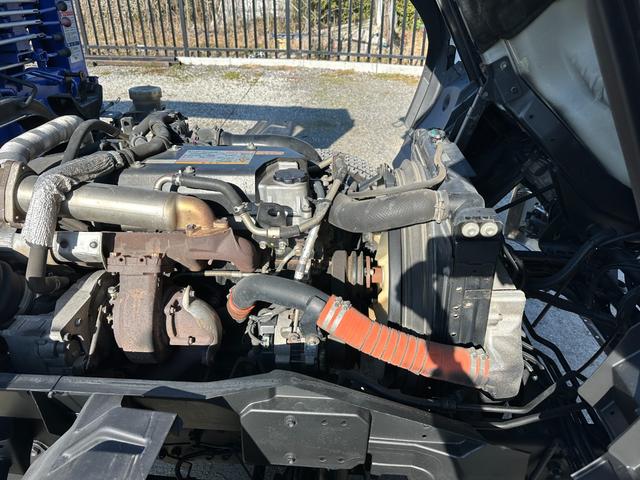 フォワード 　５段クレーン　ラジコン　フックイン　増トン　セルフ　セルフクレーン　ハイジャッキ　ワイドボディ　平ボディ　７．１トントラック　タダノ　平クレーン　回送車　ローダー　中古トラック　重機運搬車　ユニック（62枚目）