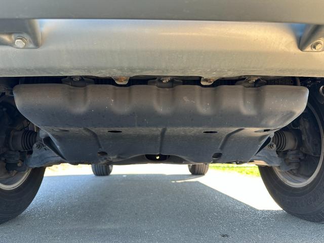 ランドクルーザープラド TXリミテッド 3.0TX ディーゼル 4WD 寒冷地仕様 8人乗り サンルーフ KDJ95W ターボ SUV(28枚目)