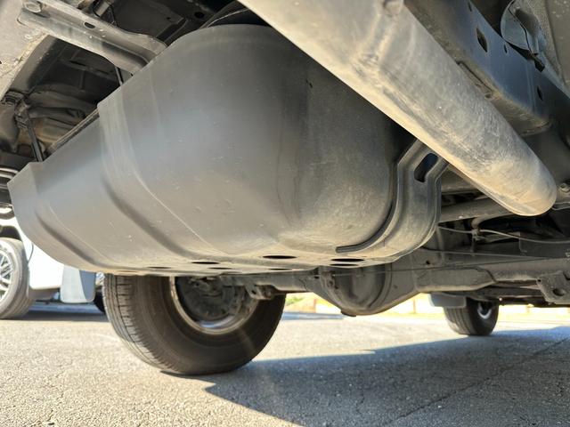 ランドクルーザープラド TXリミテッド 3.0TX ディーゼル 4WD 寒冷地仕様 8人乗り サンルーフ KDJ95W ターボ SUV(32枚目)