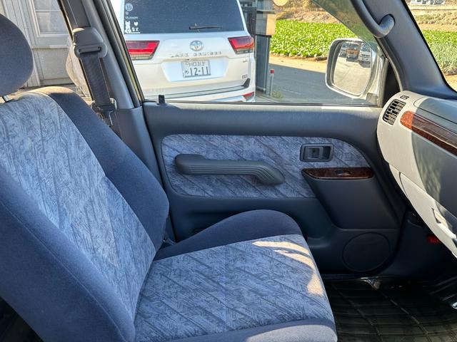 ランドクルーザープラド TXリミテッド 3.0TX ディーゼル 4WD 寒冷地仕様 8人乗り サンルーフ KDJ95W ターボ SUV(45枚目)