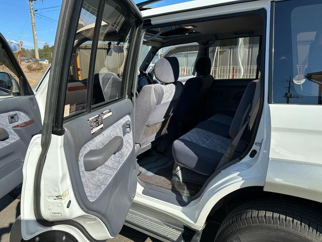 ランドクルーザープラド TXリミテッド 3.0TX ディーゼル 4WD 寒冷地仕様 8人乗り サンルーフ KDJ95W ターボ SUV(63枚目)