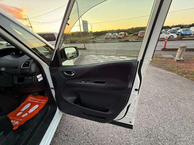 セレナ ハイウェイスター S-ハイブリッド(14枚目)