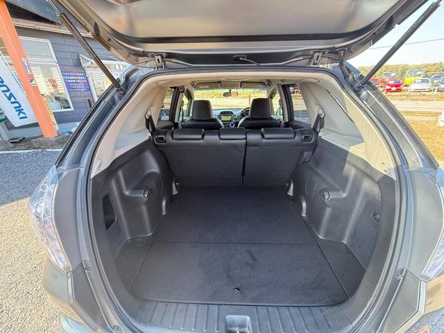 フィットシャトルハイブリッド ハイブリッド・スマートセレクション メモリーナビ HIDヘッドライト ETC バックカメラ オートクルーズコントロール アイドリングストップ キーレスエントリー 盗難防止システム 横滑り防止装置 衝突安全ボディ エアバッグ エアコン(17枚目)