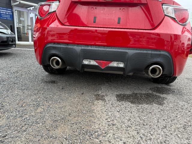 BRZ R メモリーナビ HIDヘッドライト アルミホイール キーレスエントリー 盗難防止システム 横滑り防止装置 衝突安全ボディ エアバッグ エアコン パワーステアリング パワーウィンドウ ABS(5枚目)