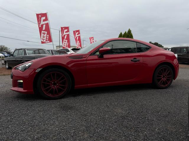 BRZ R メモリーナビ HIDヘッドライト アルミホイール キーレスエントリー 盗難防止システム 横滑り防止装置 衝突安全ボディ エアバッグ エアコン パワーステアリング パワーウィンドウ ABS(8枚目)