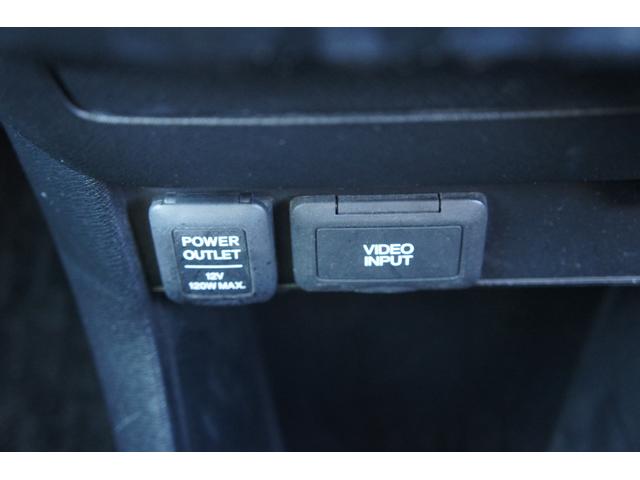 ステップワゴンスパーダ Ｚ　アラウンドビューモニター　リアフリップダウンモニター　スマートキー　両側パワースライドドア　純正ナビ　バックカメラ　ＨＩＤライト　ＨＩＤフォグ　ＥＴＣ（20枚目）