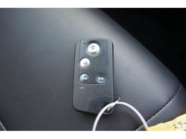 ステップワゴンスパーダ Ｚ　アラウンドビューモニター　リアフリップダウンモニター　スマートキー　両側パワースライドドア　純正ナビ　バックカメラ　ＨＩＤライト　ＨＩＤフォグ　ＥＴＣ（31枚目）