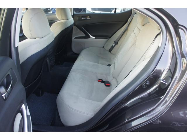 ＩＳ ＩＳ２５０　走行１８４００キロ　スマートキー　プッシュスタート　ナビ　バックカメラ（16枚目）