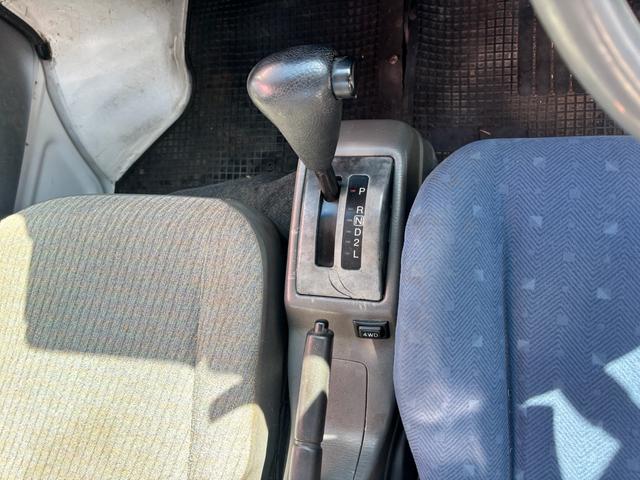 キャリイトラック  4WD AT3速 パワステ エアコン(18枚目)