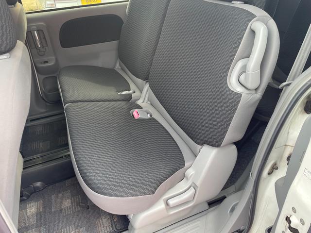 シエンタ Ｘリミテッド　ＥＴＣ　ＴＶ　両側スライド・片側電動　電動格納ミラー　３列シート　ＣＶＴ　アルミホイール　ＣＤ　ＤＶＤ再生　ミュージックプレイヤー接続可　衝突安全ボディ　ＡＢＳ　エアコン　パワーステアリング（31枚目）