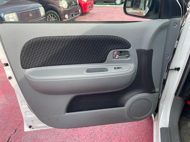 シエンタ Ｘリミテッド　ＥＴＣ　ＴＶ　両側スライド・片側電動　電動格納ミラー　３列シート　ＣＶＴ　アルミホイール　ＣＤ　ＤＶＤ再生　ミュージックプレイヤー接続可　衝突安全ボディ　ＡＢＳ　エアコン　パワーステアリング（34枚目）