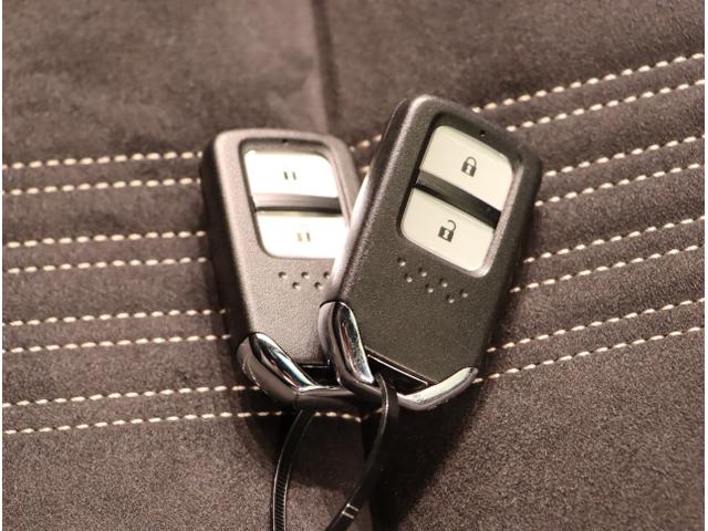 ヴェゼル ＲＳ・ホンダセンシング　盗難防止　バックモニター　サイドエアバック　スマ－トキ－　シートヒータ　ＬＥＤライト　地デジＴＶ　ドライブレコーダー装着車　フルオートエアコン　ＤＶＤ　横滑り防止機能　キーレス（27枚目）