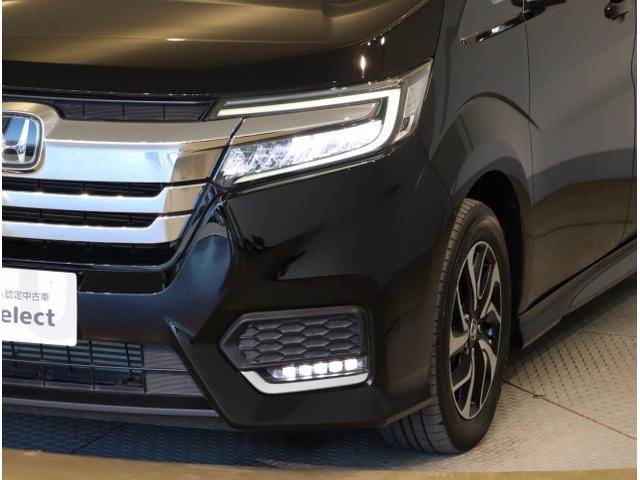 ステップワゴンスパーダ スパーダホンダセンシング　盗難防止　助手席エアバッグ　Ｗパワスラ　地デジ　ＬＥＤライト　横滑り防止システム　オートエアコン　リアカメラ　ドライブレコーダー装着車　ＵＳＢ　ナビ＆ＴＶ　三列シート（11枚目）