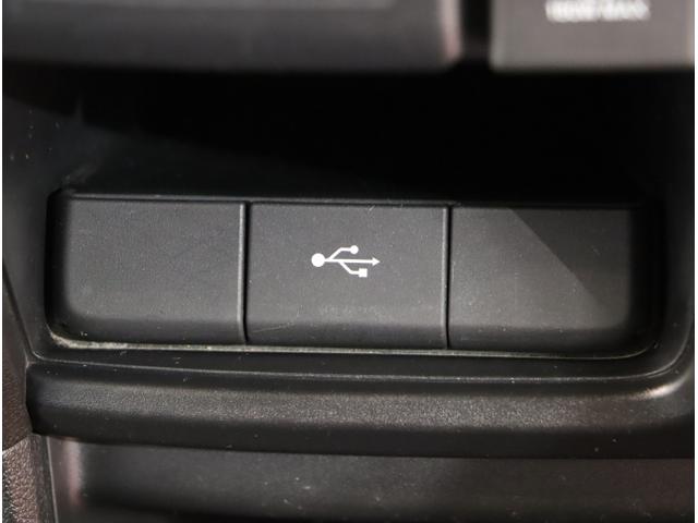 ステップワゴンスパーダ スパーダホンダセンシング　盗難防止　助手席エアバッグ　Ｗパワスラ　地デジ　ＬＥＤライト　横滑り防止システム　オートエアコン　リアカメラ　ドライブレコーダー装着車　ＵＳＢ　ナビ＆ＴＶ　三列シート（37枚目）