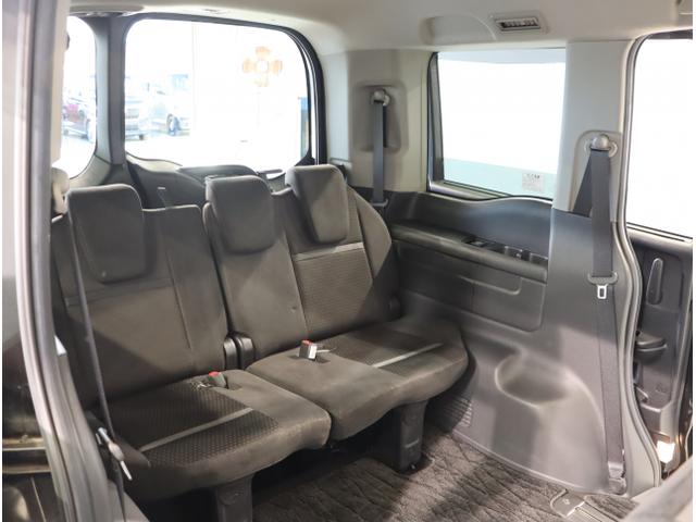 ステップワゴンスパーダ スパーダホンダセンシング　盗難防止　助手席エアバッグ　Ｗパワスラ　地デジ　ＬＥＤライト　横滑り防止システム　オートエアコン　リアカメラ　ドライブレコーダー装着車　ＵＳＢ　ナビ＆ＴＶ　三列シート（47枚目）