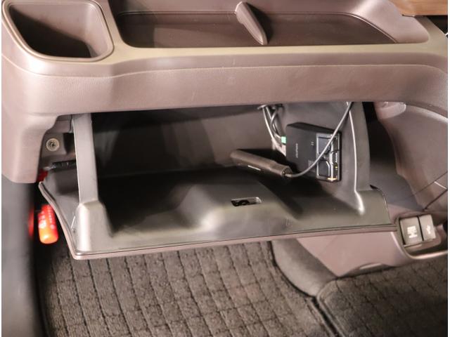 フリードハイブリッド ハイブリッド・Gホンダセンシング 軽減ブレーキ キーフリーシステム DVD再生可能 ECON 後カメラ Aクルーズ 地デジフルセグTV LEDヘッドランプ シートH 横滑防止 ドライブレコーダ USB(40枚目)