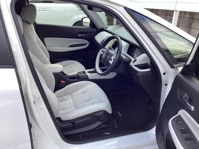 フィット ホーム 記録簿 衝突軽減 リアカメラ ソナー AAC 横滑り防止機能 サイドエアバック シートヒーター オートライト LEDライト クルーズコントロール パワーウィンドウ スマキー DVD ドラレコ(13枚目)