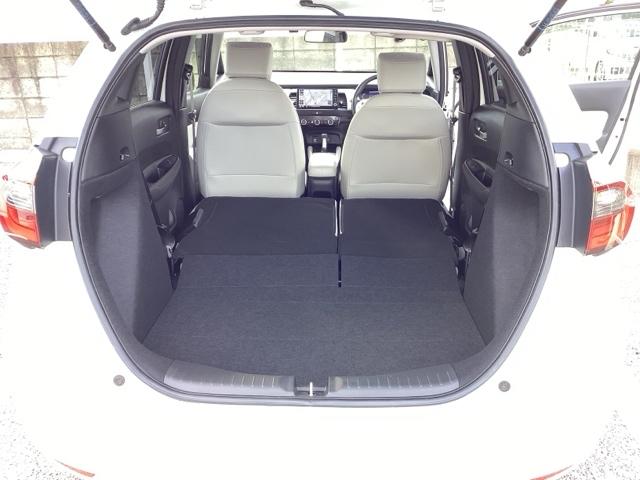 フィット ホーム 記録簿 衝突軽減 リアカメラ ソナー AAC 横滑り防止機能 サイドエアバック シートヒーター オートライト LEDライト クルーズコントロール パワーウィンドウ スマキー DVD ドラレコ(21枚目)