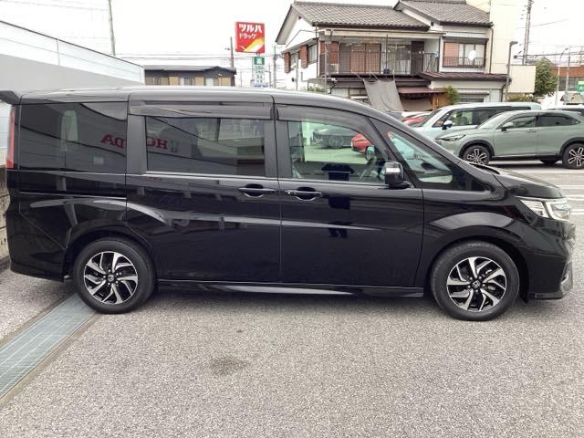 ステップワゴンスパーダ スパーダホンダセンシング　盗難防止　助手席エアバッグ　Ｗパワスラ　リアオートエアコン　地デジ　ＬＥＤライト　横滑り防止システム　オートエアコン　リアカメラ　ドライブレコーダー装着車　ＵＳＢ　ＥＴＣ付（4枚目）