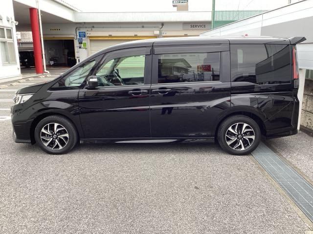 ステップワゴンスパーダ スパーダホンダセンシング　盗難防止　助手席エアバッグ　Ｗパワスラ　リアオートエアコン　地デジ　ＬＥＤライト　横滑り防止システム　オートエアコン　リアカメラ　ドライブレコーダー装着車　ＵＳＢ　ＥＴＣ付（5枚目）