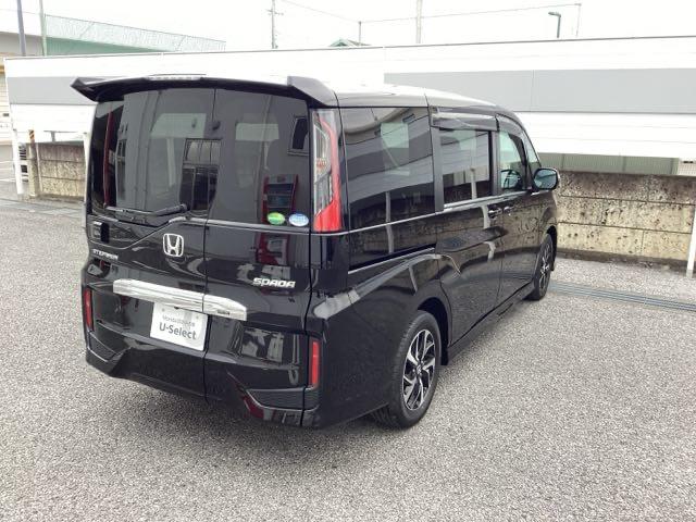 ステップワゴンスパーダ スパーダホンダセンシング　盗難防止　助手席エアバッグ　Ｗパワスラ　リアオートエアコン　地デジ　ＬＥＤライト　横滑り防止システム　オートエアコン　リアカメラ　ドライブレコーダー装着車　ＵＳＢ　ＥＴＣ付（8枚目）