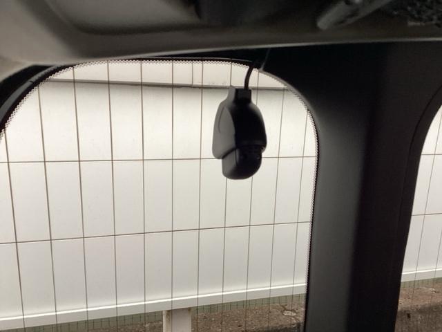 ステップワゴンスパーダ スパーダホンダセンシング　盗難防止　助手席エアバッグ　Ｗパワスラ　リアオートエアコン　地デジ　ＬＥＤライト　横滑り防止システム　オートエアコン　リアカメラ　ドライブレコーダー装着車　ＵＳＢ　ＥＴＣ付（22枚目）