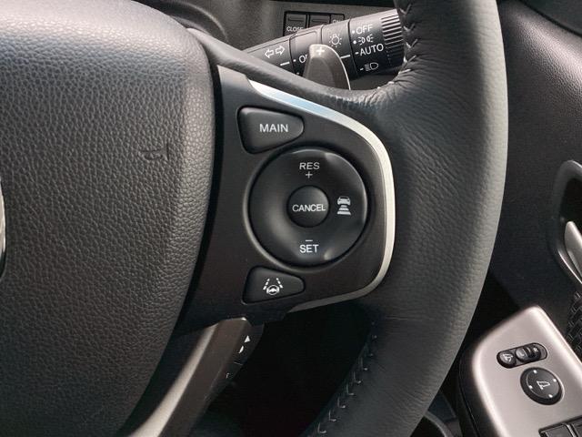 ステップワゴンスパーダ スパーダホンダセンシング　盗難防止　助手席エアバッグ　Ｗパワスラ　リアオートエアコン　地デジ　ＬＥＤライト　横滑り防止システム　オートエアコン　リアカメラ　ドライブレコーダー装着車　ＵＳＢ　ＥＴＣ付（28枚目）