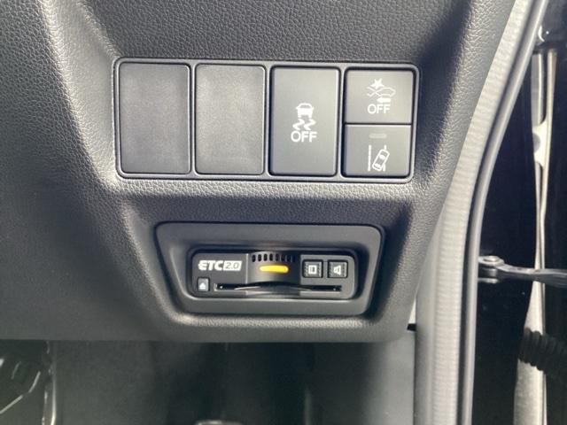 ステップワゴンスパーダ スパーダホンダセンシング　盗難防止　助手席エアバッグ　Ｗパワスラ　リアオートエアコン　地デジ　ＬＥＤライト　横滑り防止システム　オートエアコン　リアカメラ　ドライブレコーダー装着車　ＵＳＢ　ＥＴＣ付（30枚目）