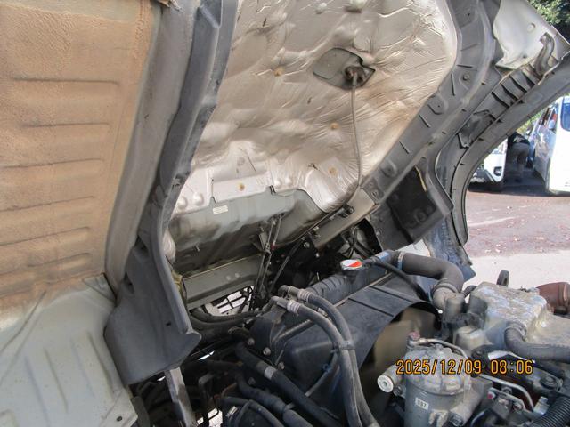 ヒノレンジャー ダンプ 深ダンプ 3.2t積載 土砂禁 7.8m3 ステンレス張りETC 左電格ミラー F6速 ターボ車両総重量:7,965kg 中型免許対応車検:R7年12月17日取扱説明書 スペアキー1本(17枚目)