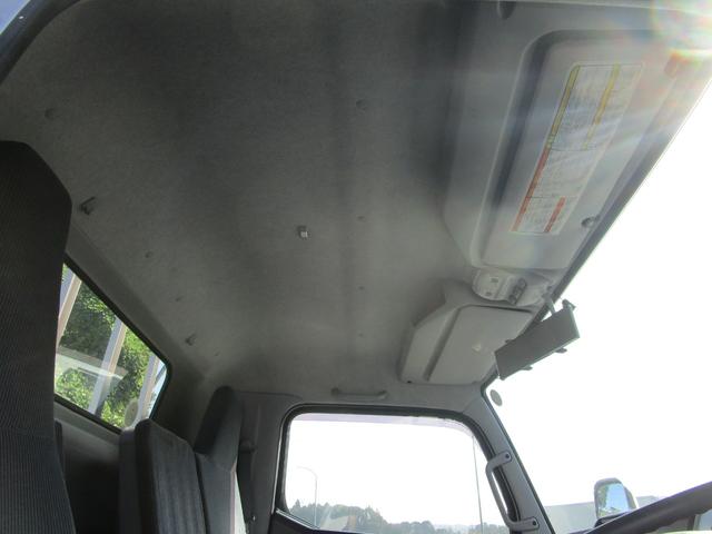 キャンター 　平ボディ　ワイドロング　３ｔ積載　カスタムＥＴＣ　左電格ミラー　バックカメラ　ナビ（社外）ＴＶ　Ｆ５速ＭＴ走行距離：４５，７２０ｋｍ　燃料：軽油車検：Ｒ８年３月１３日工具　ジャッキ　記録簿（46枚目）