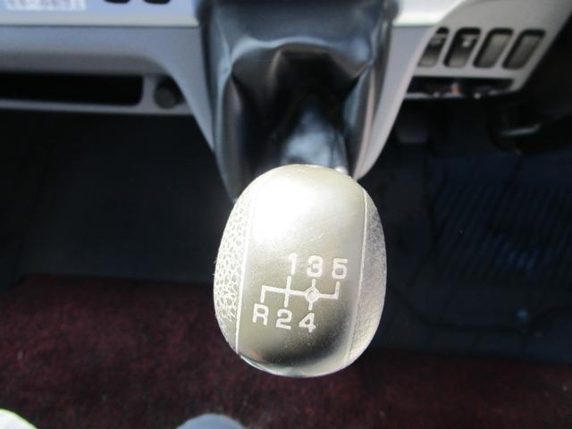 キャンター 　平ボディ　ワイドロング　３ｔ積載　カスタムＥＴＣ　左電格ミラー　バックカメラ　ナビ（社外）ＴＶ　Ｆ５速ＭＴ走行距離：４５，７２０ｋｍ　燃料：軽油車検：Ｒ８年３月１３日工具　ジャッキ　記録簿（49枚目）