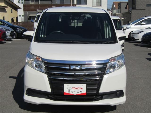 ノア Ｘ　ディライトプラス　純正９インチナビ　ドラレコ　ＥＴＣ　バックモニター　両側電動スライドドア　リアエアコン　地デジＴＶ　衝突軽減　横滑り防止装置　スマートキー　ＡＢＳ　メモリナビ　ＤＶＤ　３列シート　デュアルエアバック（2枚目）