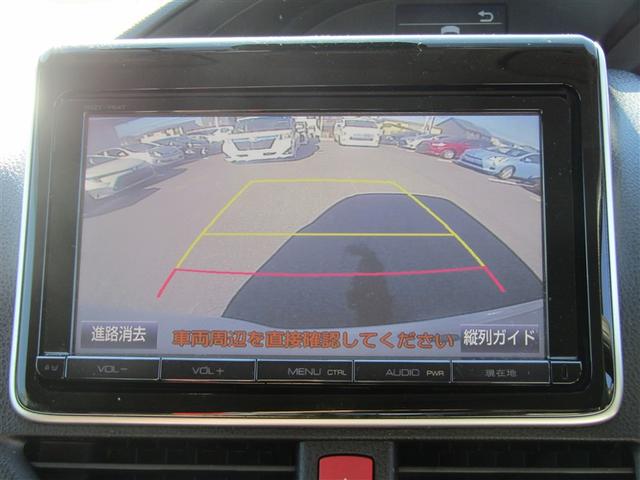 ノア Ｘ　ディライトプラス　純正９インチナビ　ドラレコ　ＥＴＣ　バックモニター　両側電動スライドドア　リアエアコン　地デジＴＶ　衝突軽減　横滑り防止装置　スマートキー　ＡＢＳ　メモリナビ　ＤＶＤ　３列シート　デュアルエアバック（8枚目）