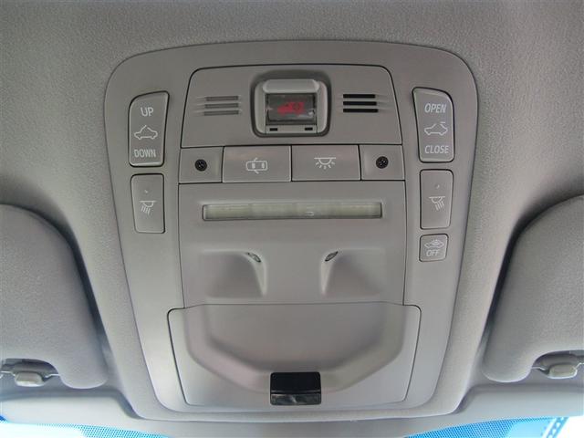 クラウンハイブリッド アスリートＧ　サンルーフ　フルエアロ　ＥＴＣ　バックモニター　セキュリティー　地デジ　ＴＶナビ　本革シート　Ｗエアバック　カーテンエアバック　ムーンルーフ　クルコン　ＨＤＤナビゲーションシステム　ＤＶＤ可　スマキー（12枚目）