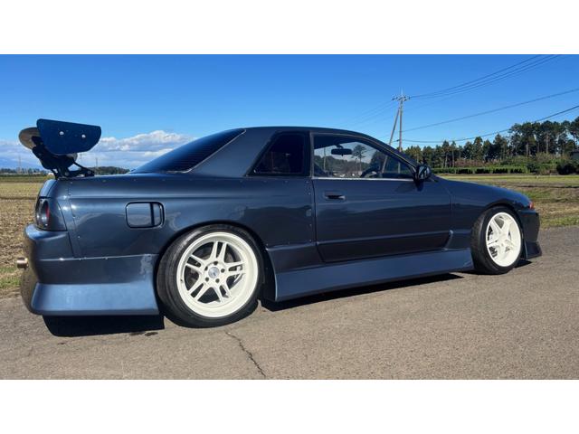 スカイライン ＧＴＳ－ｔタイプＭ　純正５速　ＢＮスポーツフルエアロ　ターボ　全塗装　社外リアフェンダー　ＧＴウィング　車高調　インタークーラー　フルバケ　ＧＲｅｄｄｙブーコン　社外マフラー　社外ハンドル　社外エアクリ　タワーバー（12枚目）