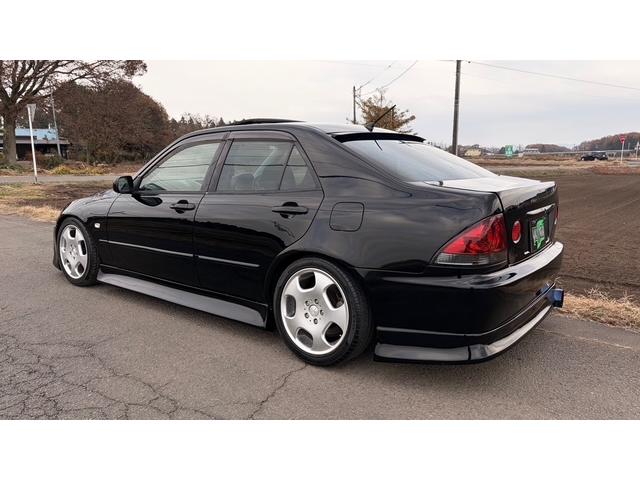 アルテッツァ RS200 Zエディション 6MT 中期型 サンルーフ 全塗装済 フルエアロ 社外テール 社外アルミ 車高調 ウィルズウィンエアクリーナー リアアーム リアメンバーサポート ステアリングクイックリリース ETC タイベル交換歴有(6枚目)