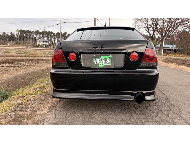 アルテッツァ RS200 Zエディション 6MT 中期型 サンルーフ 全塗装済 フルエアロ 社外テール 社外アルミ 車高調 ウィルズウィンエアクリーナー リアアーム リアメンバーサポート ステアリングクイックリリース ETC タイベル交換歴有(8枚目)