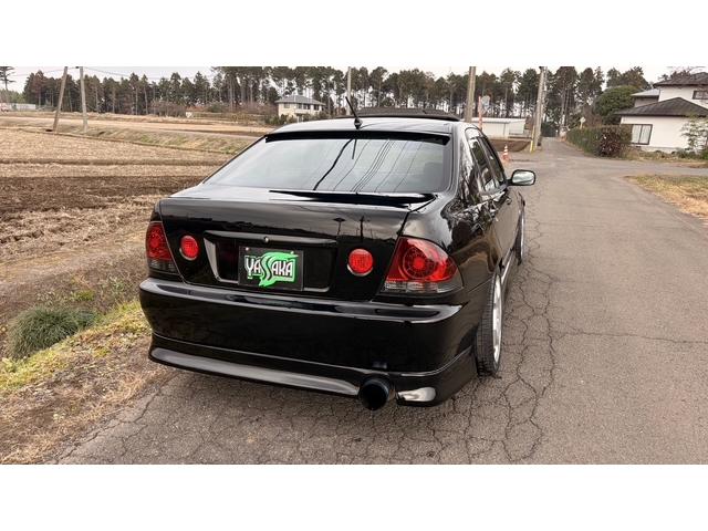 アルテッツァ RS200 Zエディション 6MT 中期型 サンルーフ 全塗装済 フルエアロ 社外テール 社外アルミ 車高調 ウィルズウィンエアクリーナー リアアーム リアメンバーサポート ステアリングクイックリリース ETC タイベル交換歴有(9枚目)