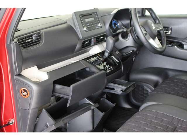 デリカミニ Ｔ　衝突被害軽減ブレーキ　禁煙車　誤発進抑制（18枚目）