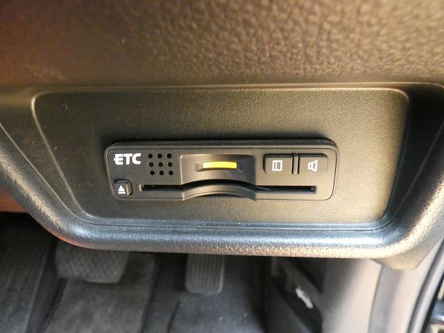 アブソルート・EX フリップダウンモニター 両側パワースライドドア 純正メモリーナビ 地デジ バックカメラ Bluetooth ETC ハーフレザー アイドリングストップ LEDヘッドライト クルーズコントロール(9枚目)