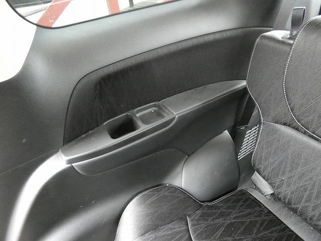 アブソルート・EX フリップダウンモニター 両側パワースライドドア 純正メモリーナビ 地デジ バックカメラ Bluetooth ETC ハーフレザー アイドリングストップ LEDヘッドライト クルーズコントロール(29枚目)